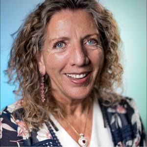 Meet your Posher, Claudia